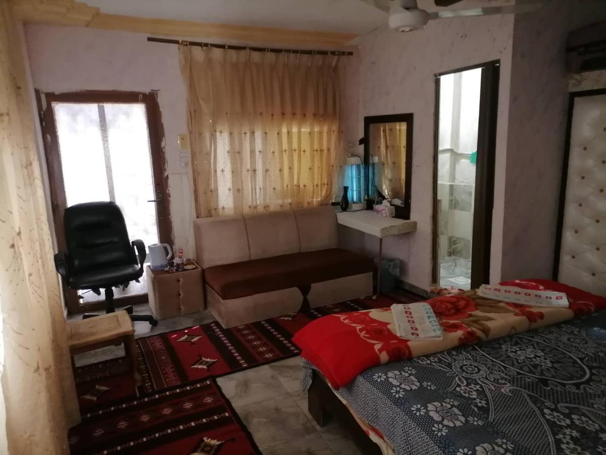 Guest House Hazem Al Azraq ash Shamali Екстер'єр фото